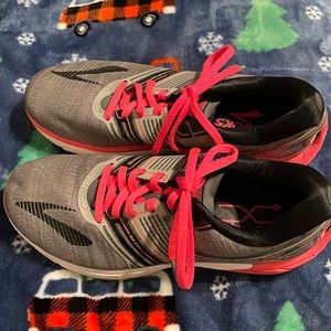 Brooks pure cadence 6 womens  size 8.5